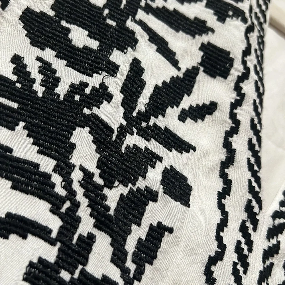 Ann Taylor White Black Embroidered Midi Dress Size MP - Picture 6 of 10
